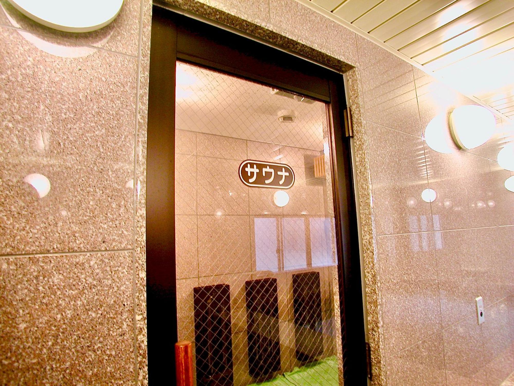 Okayama Ekimae Universal Hotel Exterior foto